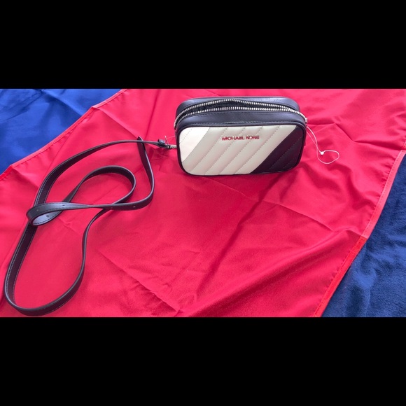 2 In 1 - Picture 3 of 5